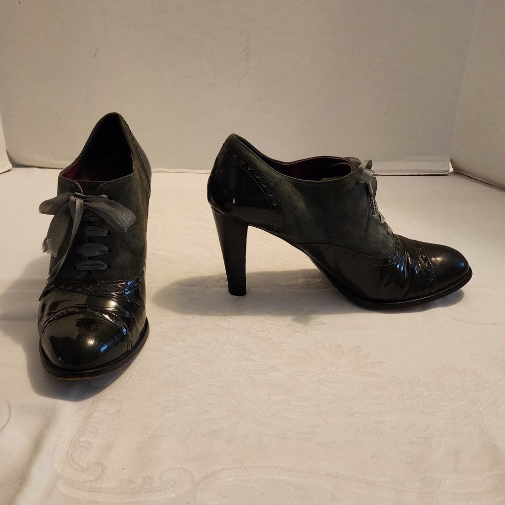 Size 10B Coach 3.5" High Heels Suede & Patent Leather Ribbon Laced Oxfords Italy